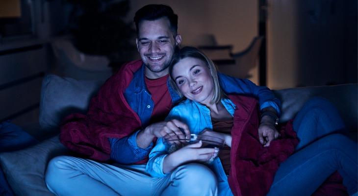 3 Beneficios de ver películas con tu pareja-0